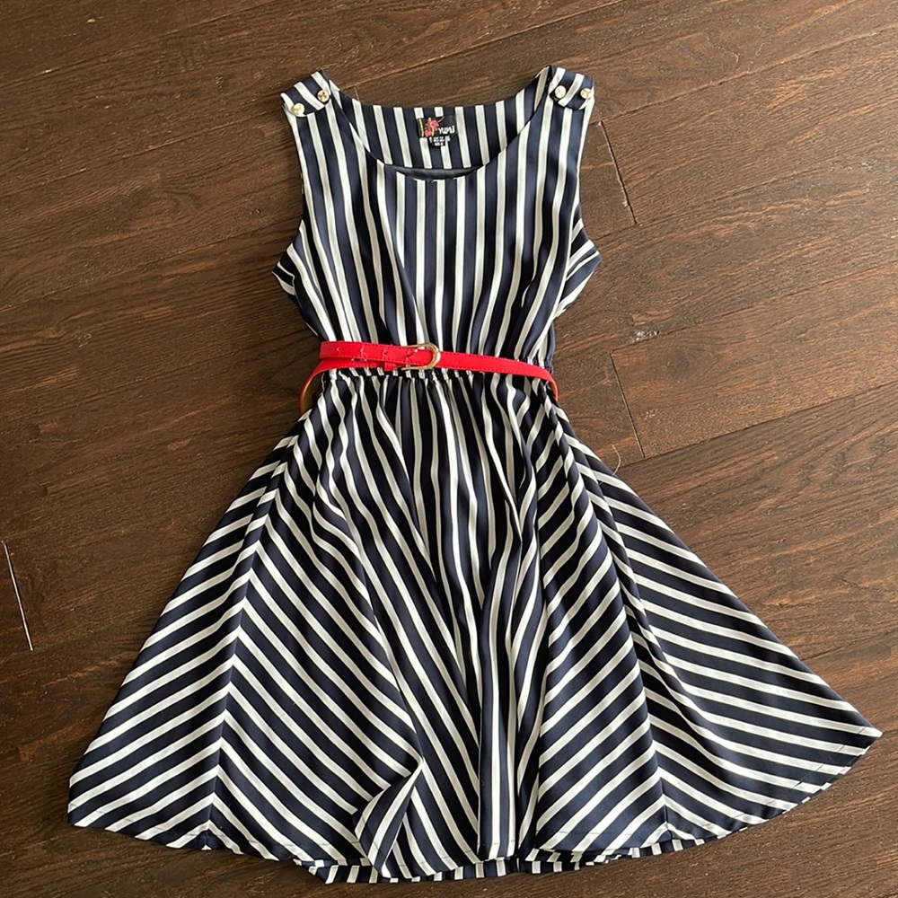 Yumi dress with belt